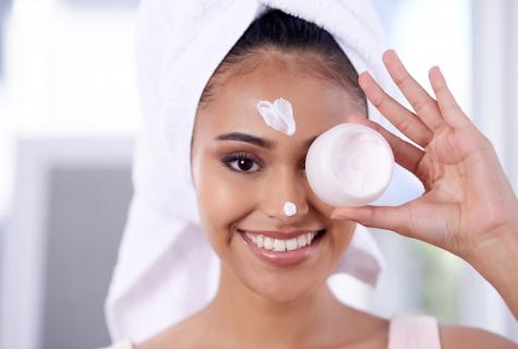 How to make face cream in house conditions for dry skin
