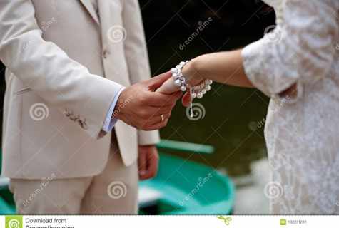 How to be a suitor for the hand the bride