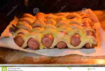 The sausages baked in puff pastry